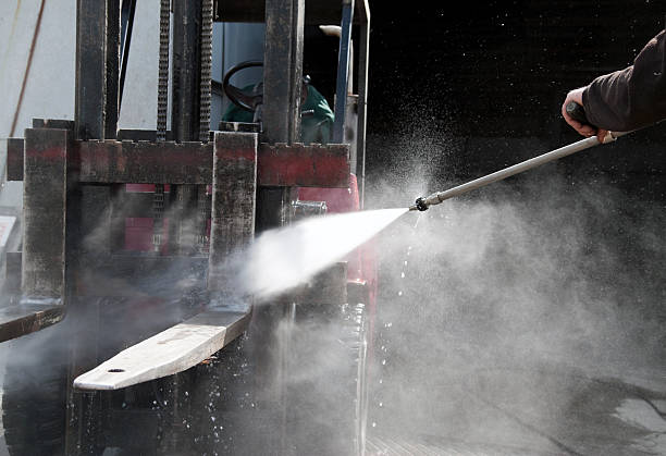 Best Vinyl Siding Pressure Washing in Clifton, IL